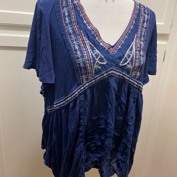 Knox Rose Blue Embroided Top - Picture 2 of 7
